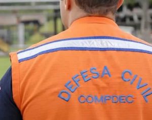 Defesa Civil de Londrina divulga alerta para risco de tempestade nesta sexta