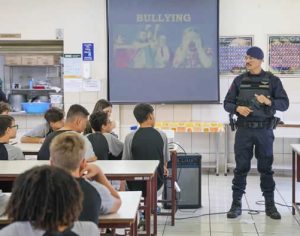 Londrina: GM Escolar faz palestra sobre bullying em escola após caso de agressão