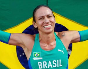 Atleta londrinense Tatiane Raquel Silva conquista bronze no Pan