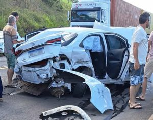 Motorista de carreta freia e evita tragédia em colisão na região de Londrina