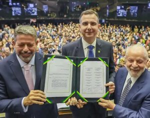 Congresso promulga emenda constitucional da reforma tributária