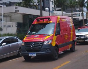 Mulher com arma do marido faz ameaças em prédio na Gleba Palhano