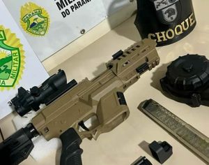 Homem em surto é preso com armamento e munições em Londrina