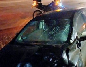 Motociclista morre após ser atingida por carro na Estrada da Perobinha