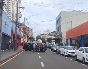 Assalto com reféns em loja movimenta operação no Centro de Londrina