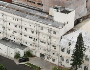 Santa Casa de Londrina suspende atendimentos no pronto-socorro do SUS