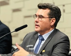 Diretor clínico do HU defende proibição de vapes em audiência no Senado