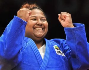 Bia Souza conquista primeira medalha de ouro do Brasil nas Olimpíadas