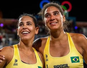 Ana Patrícia e Duda batem canadenses e conquistam ouro no vôlei de praia