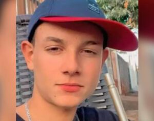 ‘Amoroso e dedicado’, diz família de jovem morto em acidente em Londrina