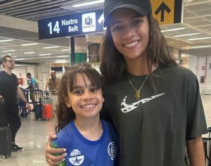 Patinadora londrinense se encontra com Rayssa Leal no World Games