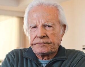 Morre o jornalista Cid Moreira, ícone da TV brasileira, aos 97 anos