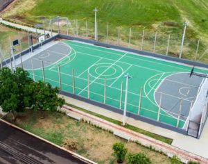 Prefeitura inaugura quadra de esportes no Ruy Virmond Carnascialli