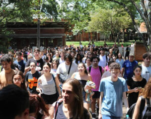 Importância do diálogo é tema escolhido na redação do vestibular da UEL