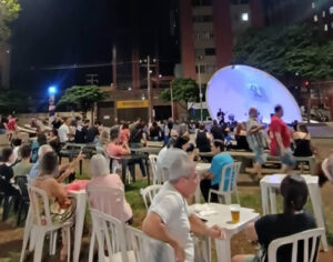 Sextou na Concha: feira gastronômica tem show da banda The Loreans