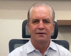 Prefeito de Maringá veta lei que aumenta salários do sucessor e secretários