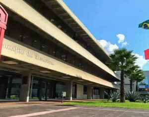 ACIL, SRP e entidades apoiam aumento salarial de secretários em Londrina