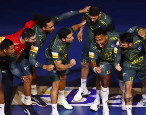 Brasil vence Suécia e vai às quartas do Mundial de handebol pela 1ª vez