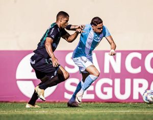 Londrina toma virada e perde para o Maringá no Estádio do Café