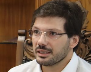 Tiago Amaral veta projeto para distribuição de remédios à base de cannabis