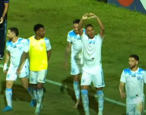 Londrina marca golaço no fim e volta à liderança do Campeonato Paranaense