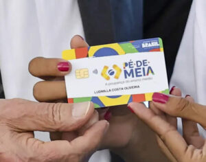 Saiba quem tem direito ao programa Pé-de-Meia do governo federal
