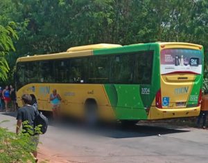 Ciclista morre após ser atropelado por ônibus na região oeste de Londrina
