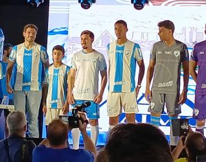 Londrina apresenta novos uniformes para disputa da Série C; veja imagens