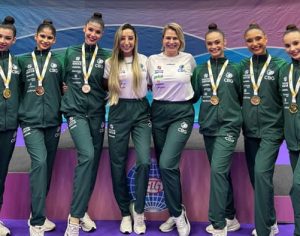 Com londrinenses, Brasil conquista ouro inédito na Copa do Mundo de GR
