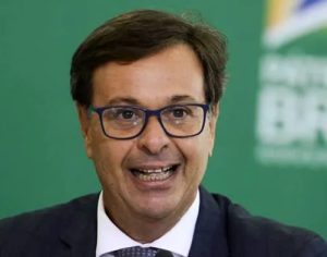 Ex-ministro de Bolsonaro é preso pela Polícia Federal em Recife