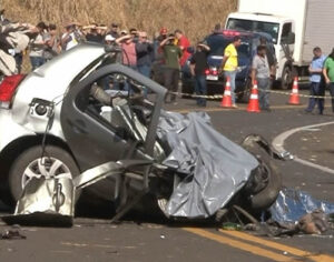 Três pessoas morrem em acidente na PR-445 entre Londrina e Tamarana