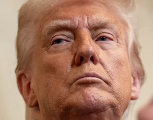 Donald Trump taxa o Brasil em 50% para defender Bolsonaro