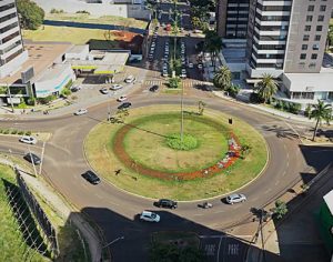 Estacionamento em trecho da Ernani Lacerda é alterado; veja mudanças
