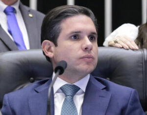 Após manobra, Câmara retoma voto secreto na PEC da Blindagem