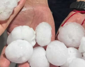 Paraná registra temporal com granizo de 100g e ventos de 95 km/h