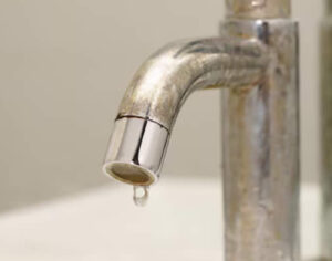 Vários bairros de Londrina continuam sem água; veja o que diz a Sanepar