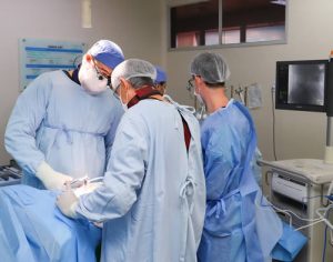 HU de Londrina realiza pela primeira vez cirurgia de coluna com técnica Alif