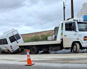 Morre condutor de van envolvido em acidente na Carlos João Strass