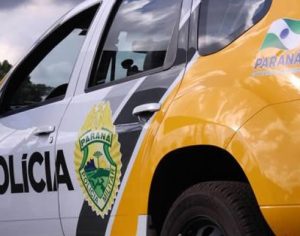 Jovem é preso após ameaçar mãe, avó e criança com faca em Londrina