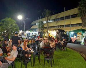 Feira agita Centro Cívico de Londrina com música e gastronomia nesta quinta