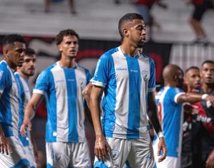 Londrina perde para o Atlético Goianiense e se complica na Série B