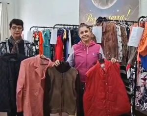 Bazar em Londrina tem roupas e calçados a partir de R$ 3 neste sábado