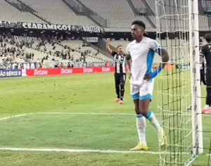 Londrina perde para o Ceará e completa oito jogos seguidos sem vencer