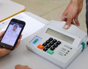 Eleições: saiba quais documentos levar para votar neste domingo